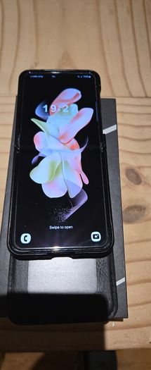 Samsung Galaxy Z-Flip 4 128gb