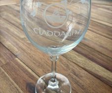 Claddagh wine glass
