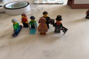 lego mini figs gingerbread man with winter Christmas theme