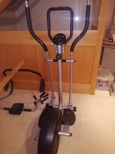 Cross Trainer