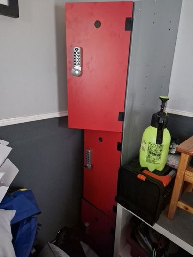 3 door locker