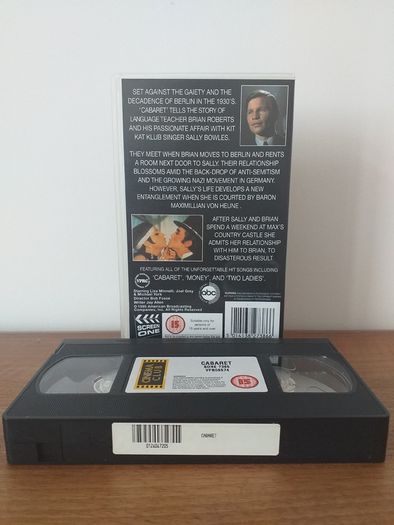 Cabaret VHS Tape Liza Minnelli Joel Grey Michael York