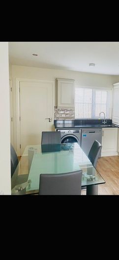 Dining table glass top