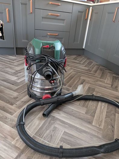Carpet Cleaner (Wet)