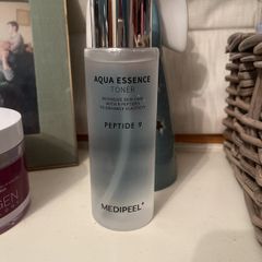 Medipeel peptide 9 aqua essence toner 250ml