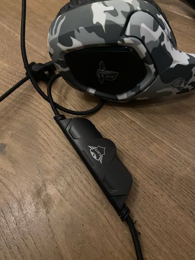 gaming headphones