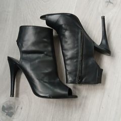 Black open toe leather Heels
