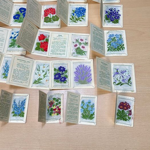 Kensitas Medium Silk Cigarette Cards Flowers 1934 - 31 Medium and 4 Small
