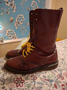 Doc Martins UK10