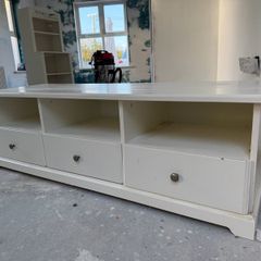Free tv unit