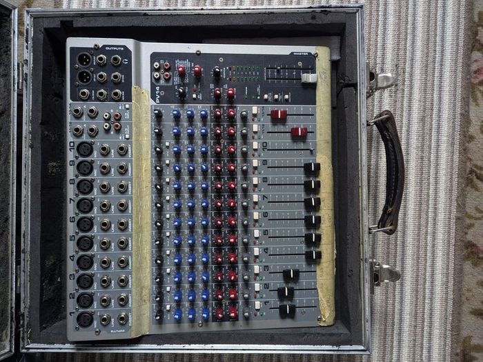 Peavey PV14 Mixer