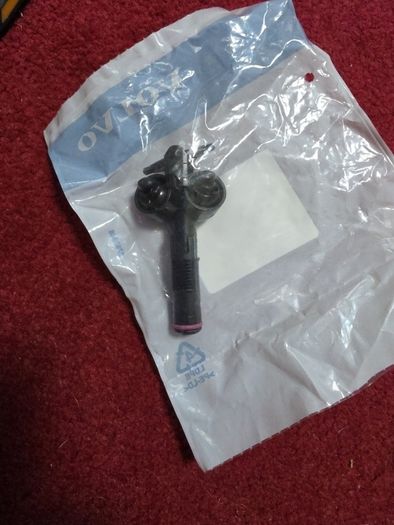 Volvo XC90 Gen 2033 to 2014. Headlight washer noozle and cover. Genuine parts. Brand new