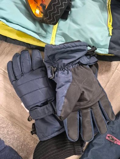 Skiing gear