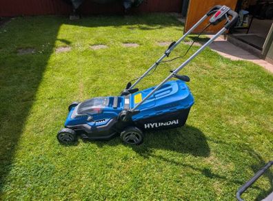 Hyundai 40V battery lawnmower