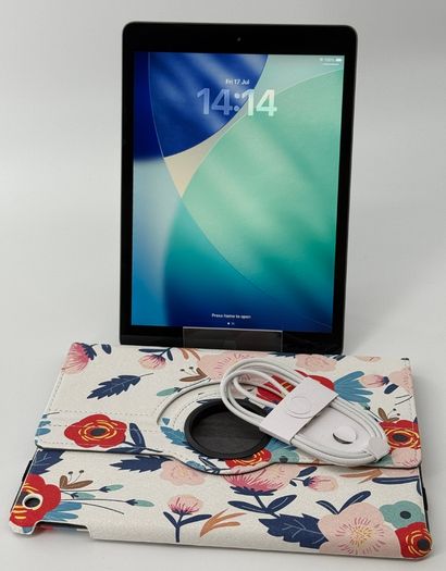 iPad 8th gen 32GB 10.2" Mint