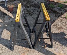 Garage Sale: Stands