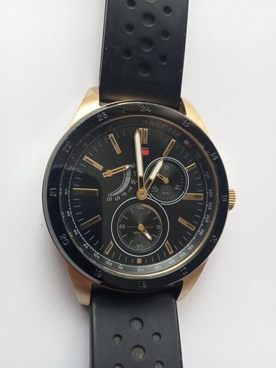 Tommy Hilfiger Men's Black Silicone Strap Watch