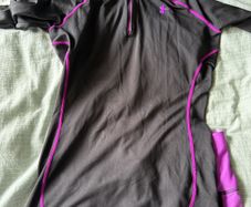 Under Armour Women's Sports Set (Size S) - Top & Leggings Bundle