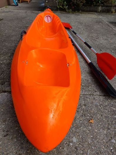 Kayak plus 2 paddles and 2 bouyancy aides
