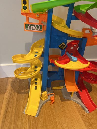 little people city skywalk car tower fisher price