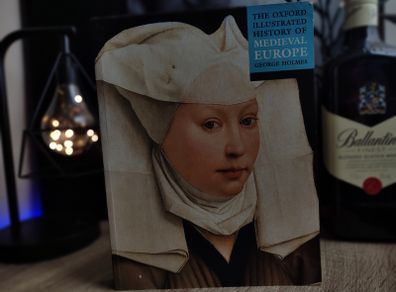 The Oxford Illustrated History of Medieval Europe ! 2001 ! by Oxford University Press !