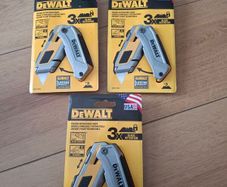 DeWalt Premium Folding Retractable Utility Knive