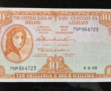 10 Shillings Lady Lavery 1968 Banknote