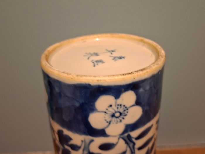 Chinese Porcelain cylinder vase Kangxi Mark 19th Century Brush Pot