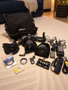 Nikon D90 DSLR Camera Kit  3 Lenses  18 105mm / 50mm f/1.8 / Samyang 8mm Fisheye