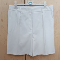 Pleated shorts