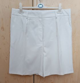 Pleated shorts