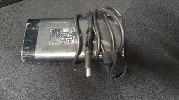 Hp 230W Adapter