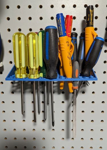 3D Printed Pegboard Screwdriver Holder - Organiser Rack