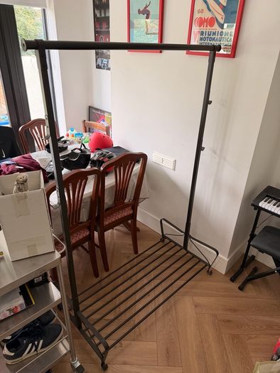 Clothes rail