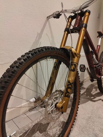 Custom Commencal FRS Downhill Build Full Hope Spec / Fox 40