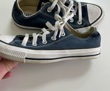 Boys Converse size 3