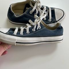 Boys Converse size 3