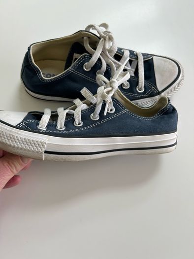 Boys Converse size 3
