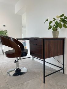 Office desk and chair
