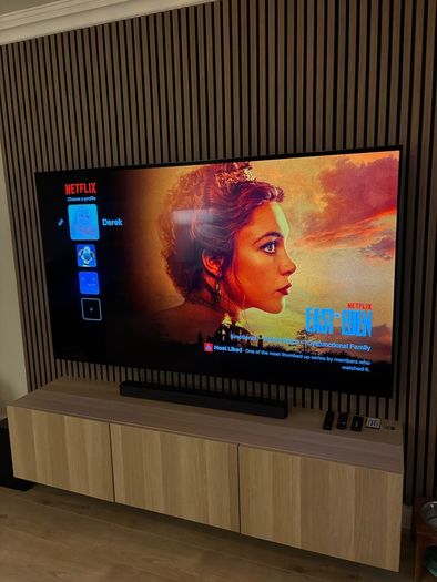 Samsung 77 inch OLED 4K Smart TV. Excellent Picture Quality. Only 1 year old.
