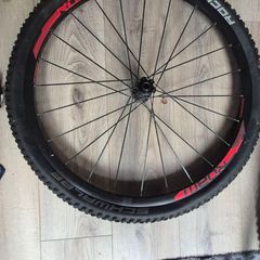 Sram roam 30 27.5 non Boost front