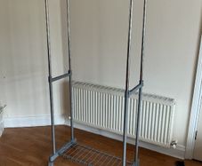 Clothes rail