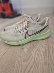nike trainers