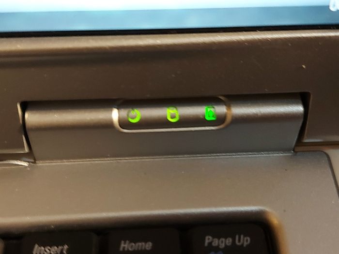 Vintage Dell Inspiron 1501, Mobile AMD Sempron Processor 3500 +, 1.8GHz, 1GB Ram, 120GB HDD, Windows 7, Chrome, Opera, Firefox and VLC