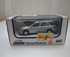 Maisto Fiat Marea Weekend - 1/43 Scale Diecast Model - Silver
