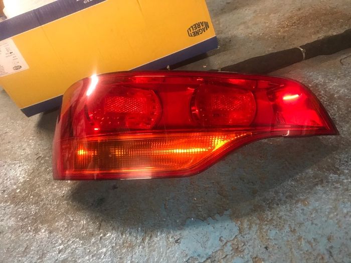 Audi Q7 Rear Halogen Lights 4L