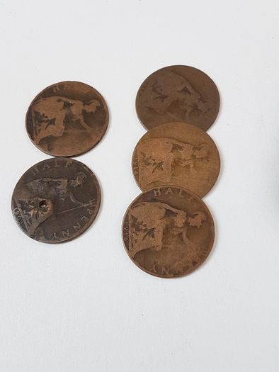 164 x Vintage Half Penny British Coins