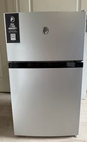 Mini fridge freezer under counter
