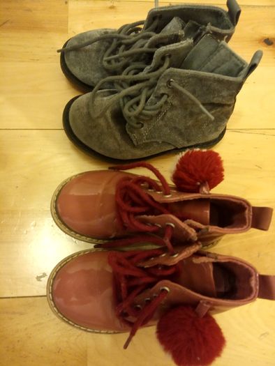 Zara 21 Reduced! Bargain! 2 pairs for 10 euro!