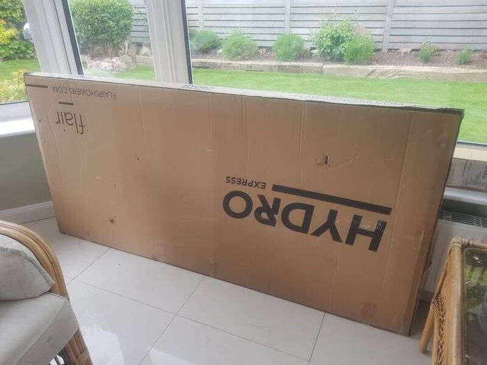 Flair Hydro Express Bifold Door 900mm HYBF90SC Unopened